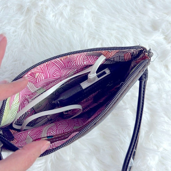 Dark Grey Wristlet with USB chargeable battery - Picture 3 of 6